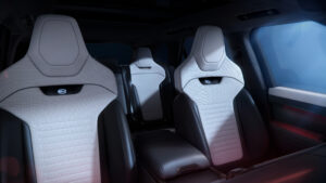 Range Rover Sport SV Ultimate Белые сиденья.