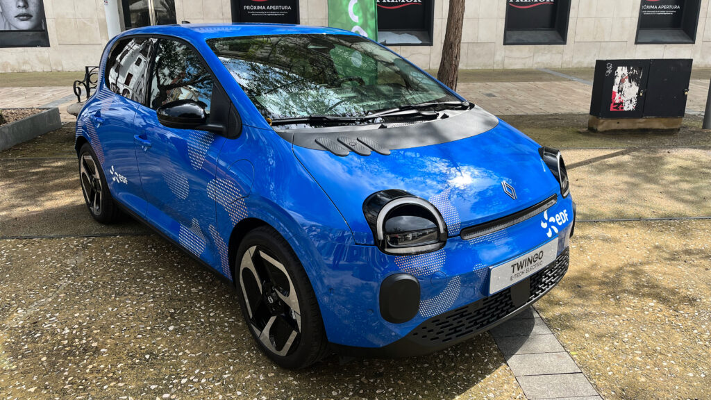 Renault Twingo van concept - front 3/4