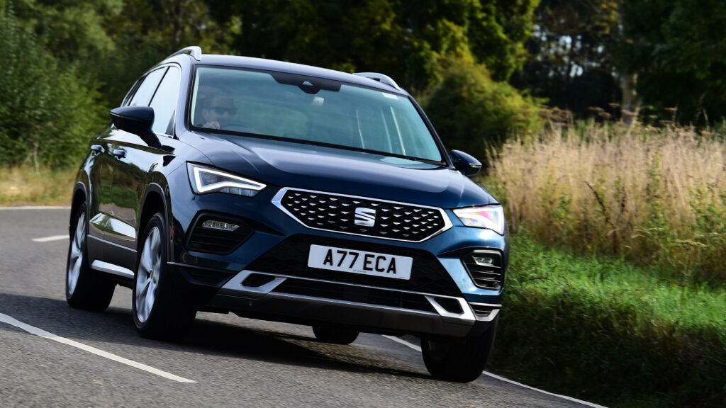 Прощайте SEAT Ateca и Cupra Ateca! соперники Nissan Qashqai получают выигрыш SEAT Ateca - front cornering