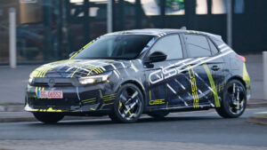 Vauxhall Corsa GSE - с передним углом.