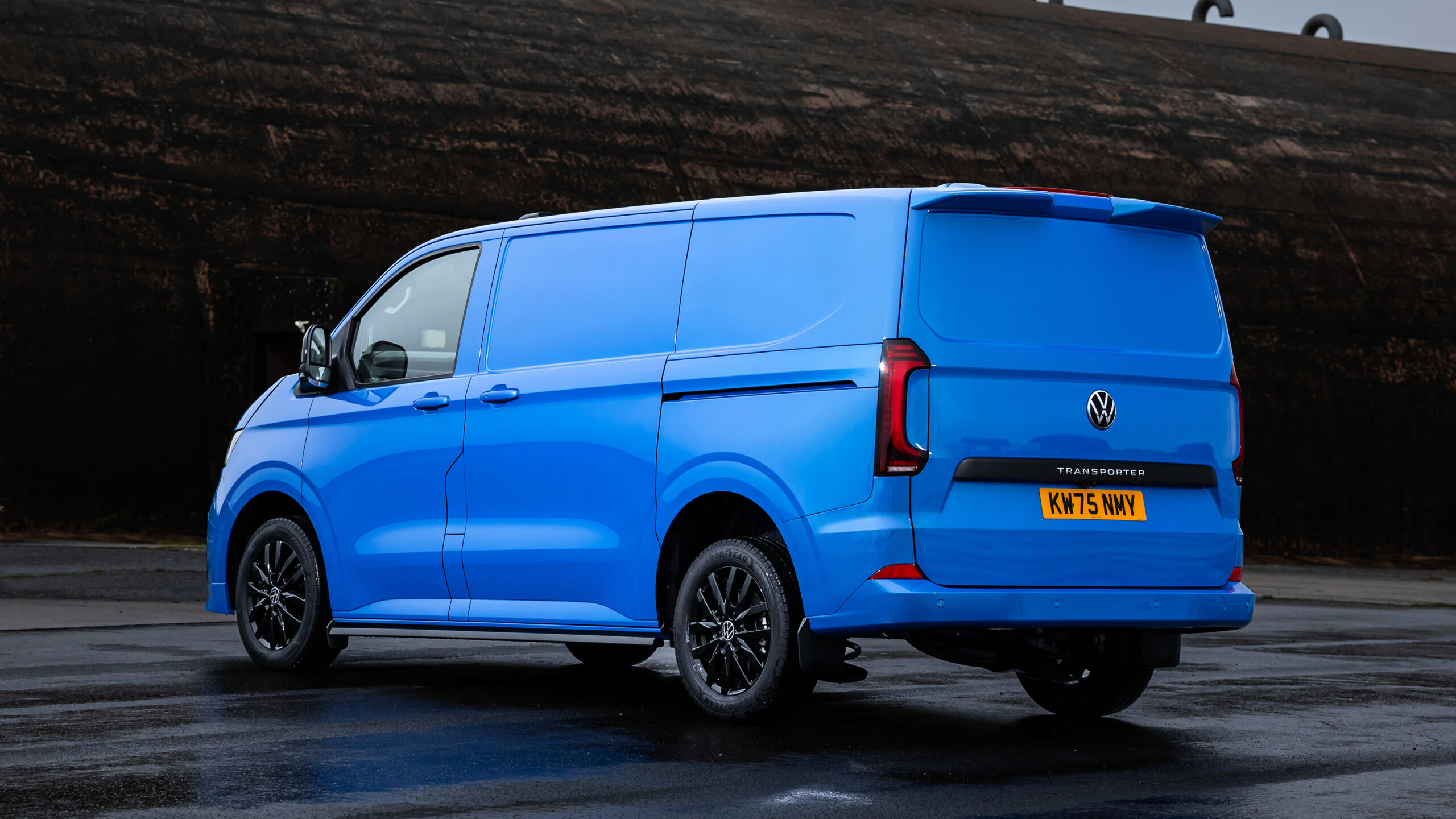 Volkswagen Transporter Commerce Pro S - восстановление статического состояния.