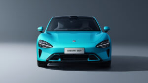 Xiaomi SU7 - передняя часть.