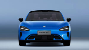 Xiaomi SU7 - передний край.