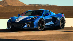 Chevrolet Corvette Grand Sport - синий фронт 3/4