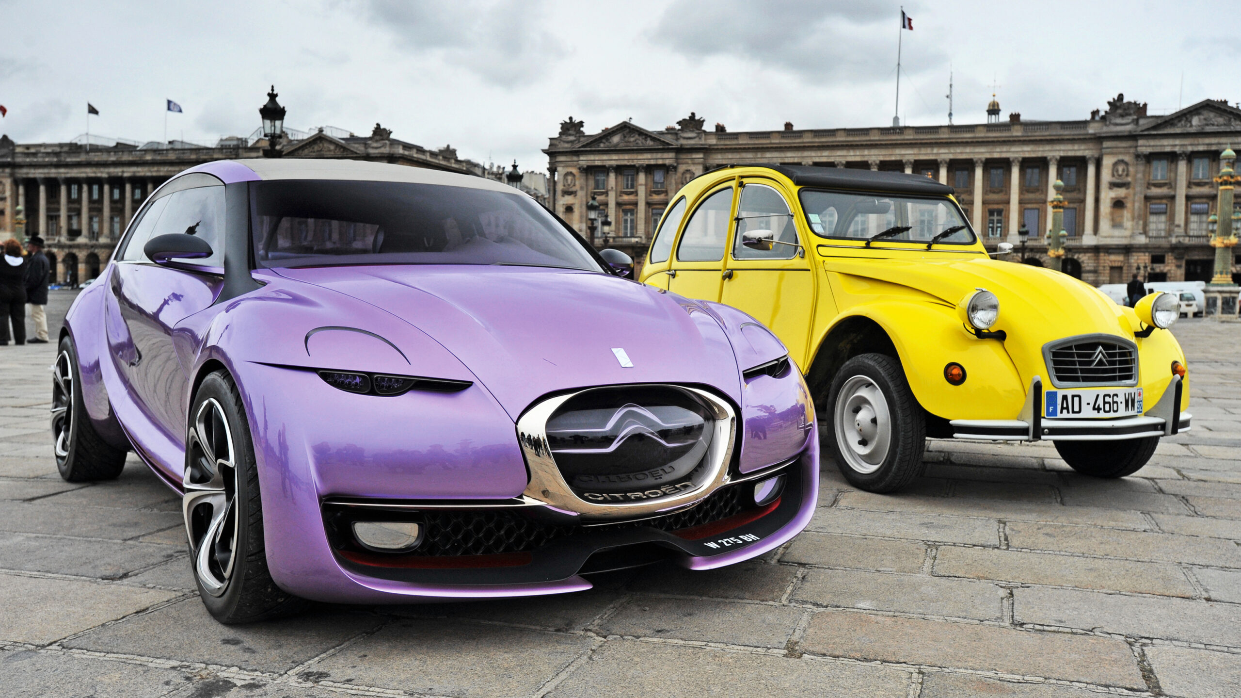 Концептуальные модели Citroen 2CV и Revolte.