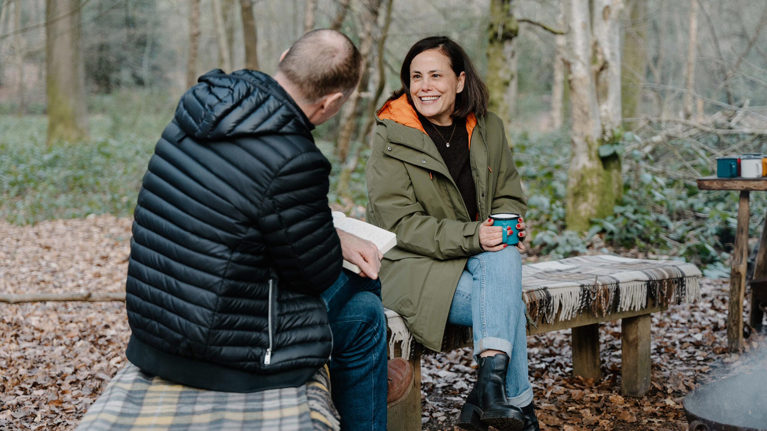 Главный редактор Auto Express Фил Макнамара беседует с боссом Dacia UK Линой Рибейро.