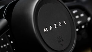 Mazda CX-5 - детали рулевого колеса.