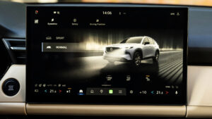 Mazda CX-5 - информационно-развлекательный экран.