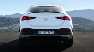 Mercedes GLE Coupe - полная задняя часть.