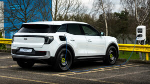 Новый фургон Ford Explorer - зарядка.