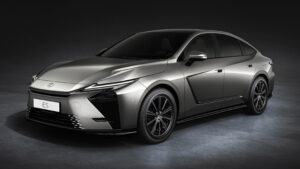 Lexus ES 300h - передняя часть.