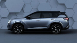 Новый Nissan X-Trail - студийный боковой профиль.