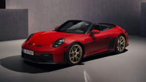 Porsche 911 SC - передняя студия.