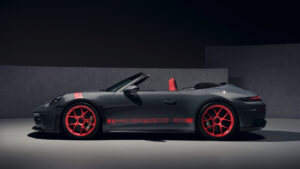 Porsche 911 SC - с боковой стороны.