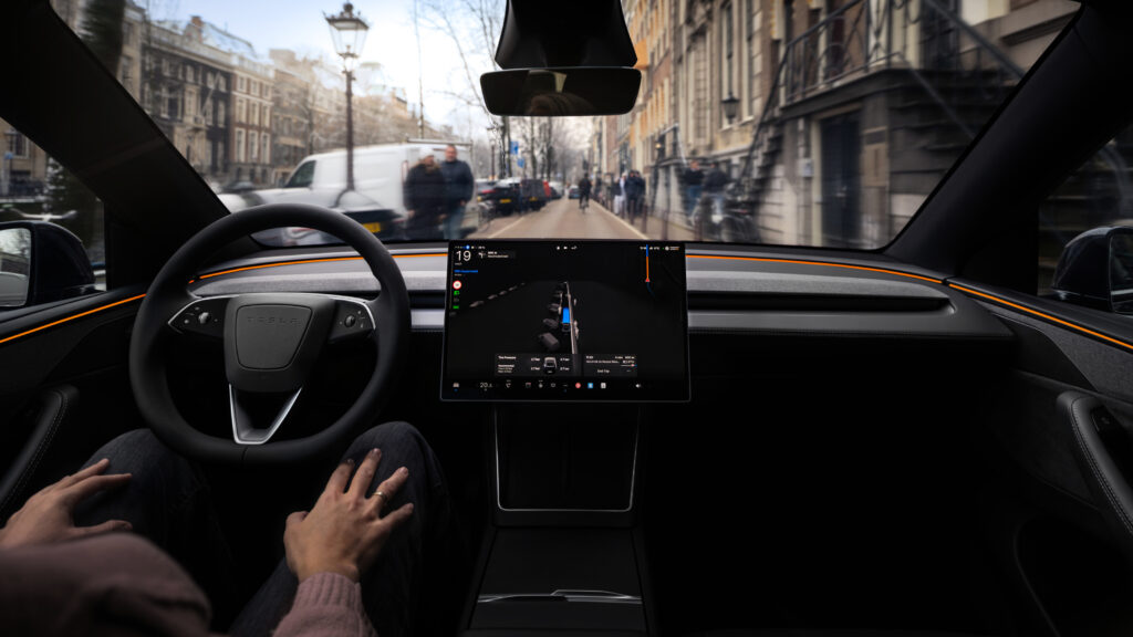 Технология Tesla Full Self-Driving, наконец, одобрена для Европы, но не для Великобритании Tesla Full Self Driving (supervised) - header image