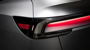 Tesla Model Y с подтяжкой лица - заднее освещение.