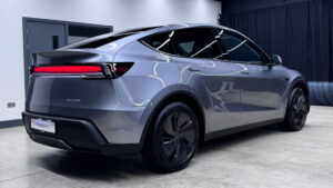 Tesla Model Y facelift - rear studio