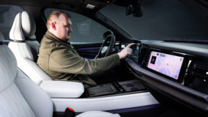 Интерьер Audi Q9 - Эллис Хайд.