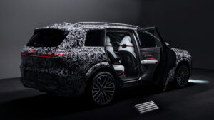 Audi Q9 в камуфляже.