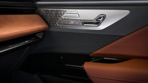BMW i7 - детали интерьера.