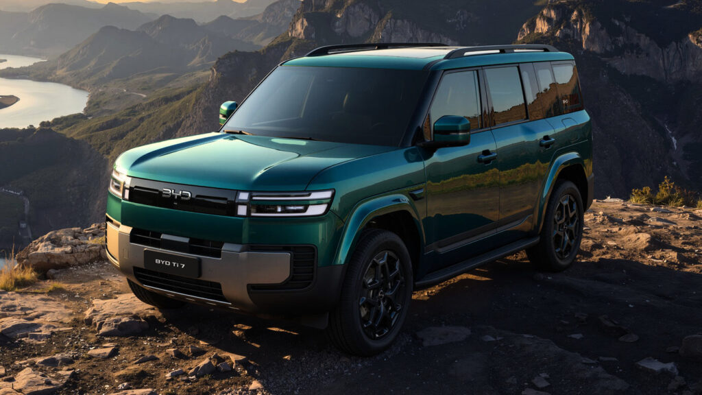 Новый BYD Ti7 — это ответ Китая на Land Rover Defender, и он прибывает в Великобританию BYD Ti7 - front