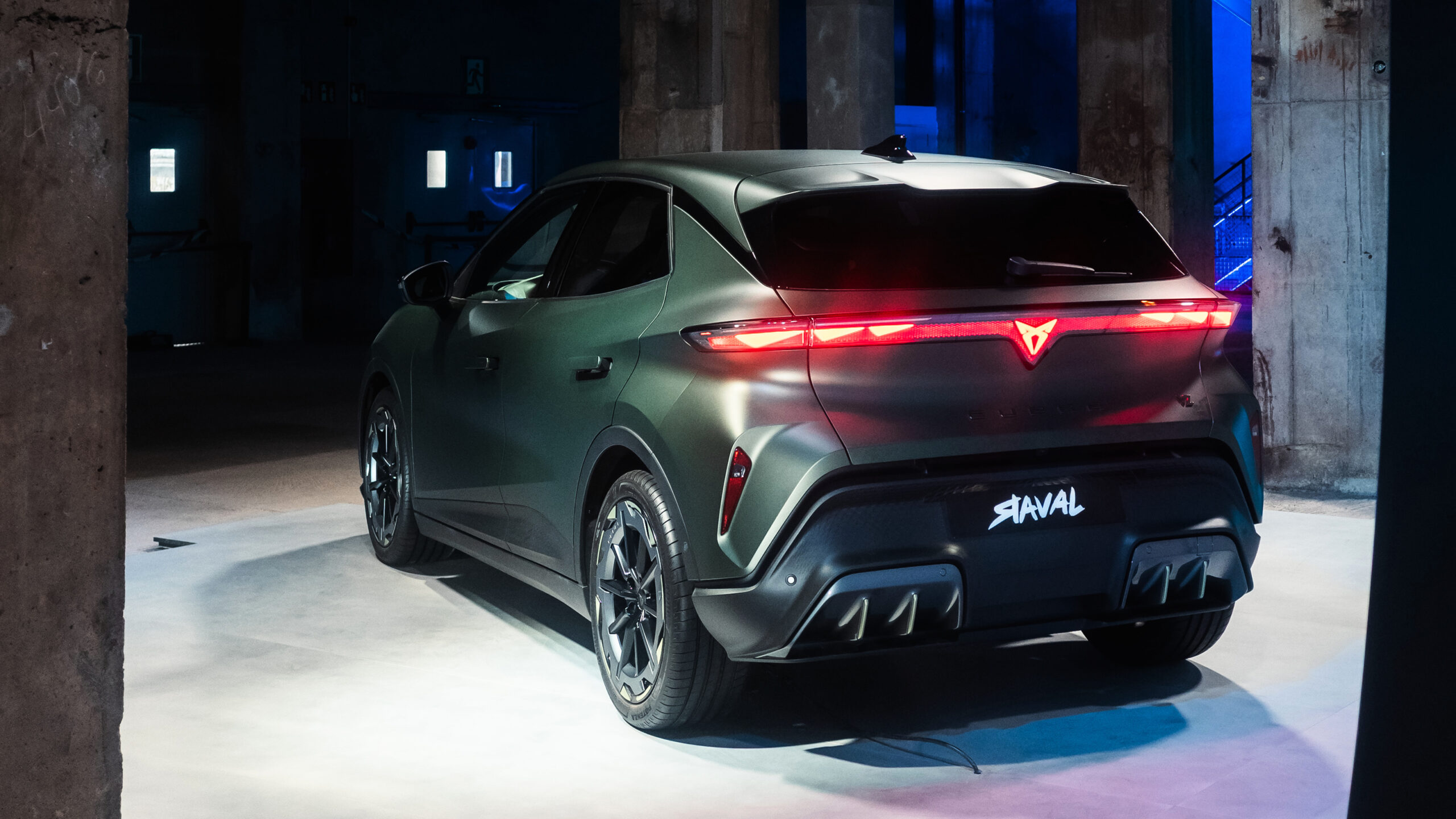 Cupra Raval задняя часть