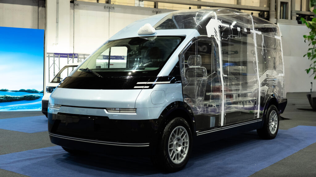 Delivan rival to the Ford Transit Custom, revealed at the CV show