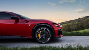 Ferrari Purosangue Handling Speciale - боковая обработка специальных деталей.