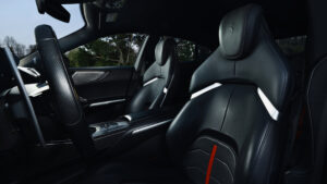 Ferrari Purosangue Handling Speciale - специальные сиденья для чистокровных Феррари.