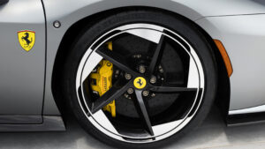Ferrari HC25 - колесо колеса.