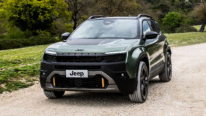 Jeep Avenger 85-я годовщина - фронтальные действия.