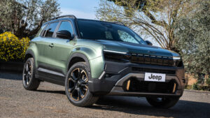 Jeep Avenger 85-я годовщина - передняя статическая.