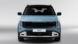 Kia Seltos - полная передняя часть.