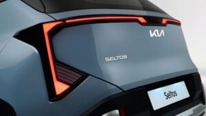 Kia Seltos - задний фонарь.
