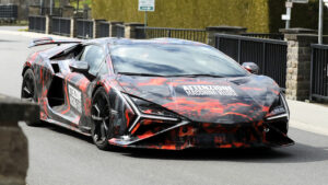 Lamborghini Revuelto SV - front 3/4
