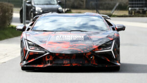 Lamborghini Revuelto SV - передний край
