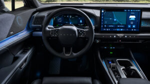 Lexus TZ - приборная панель