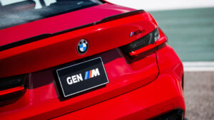 BMW M3 CS Ручной переключатель - задняя часть.