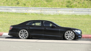 Bentley Flying Spur facelift - боковое действие.