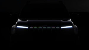 Новый Jeep Avenger facelift - тизерное изображение.