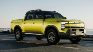 Nissan Frontier Pro гибридный - с передним углом.