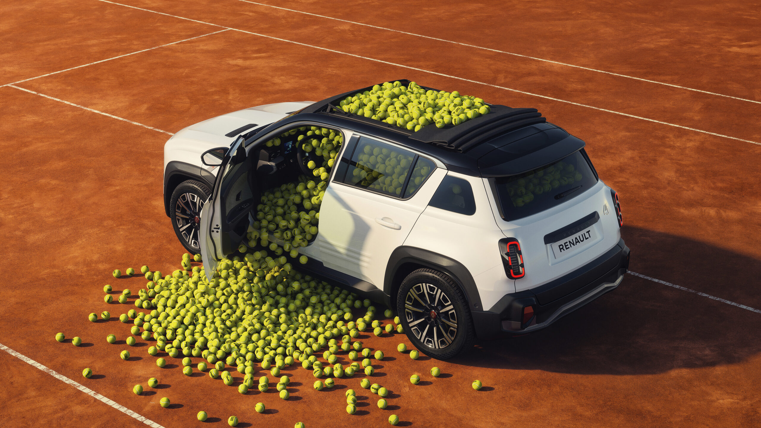 Новый Renault 4 Roland Garros специальное издание - задняя статика.