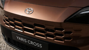 Toyota Yaris Cross facelift - решетка решетки.