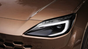 Toyota Yaris Cross подтяжка лица - фары.