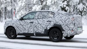 Fiat Panda Fastback — вид сзади под углом