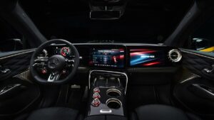 Mercedes-AMG GT SUV — приборная панель