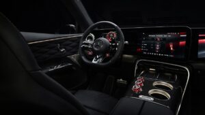 Mercedes-AMG GT SUV — салон