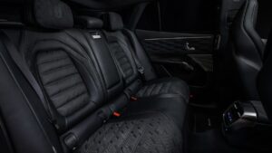 Mercedes-AMG GT SUV — задние сиденья