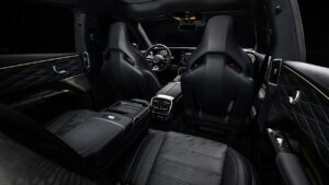 Mercedes-AMG GT SUV — сиденья