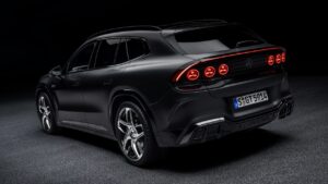 Mercedes-AMG GT SUV — вид сзади, черный